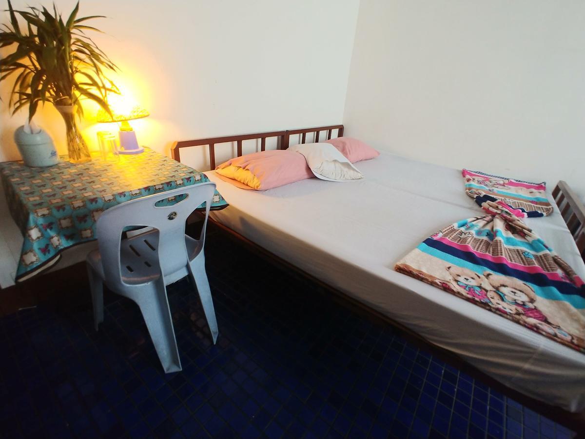 Prasuri Guest House Bangkok Bagian luar foto