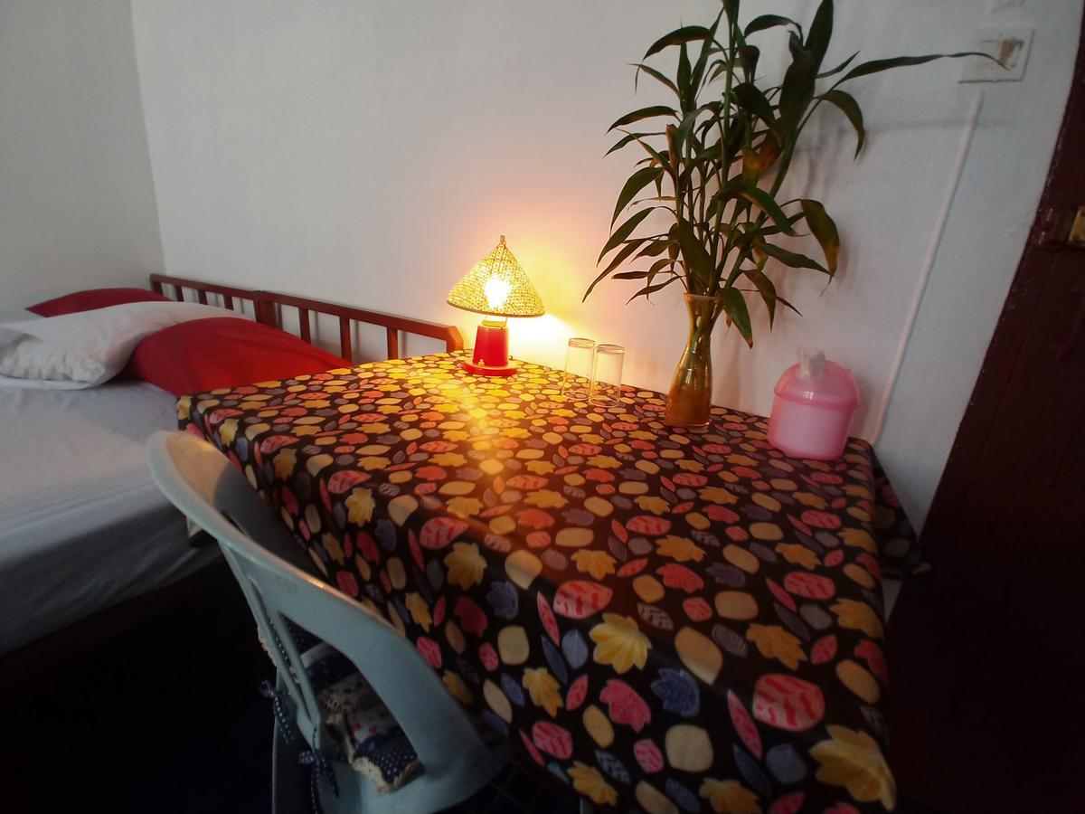 Prasuri Guest House Bangkok Bagian luar foto