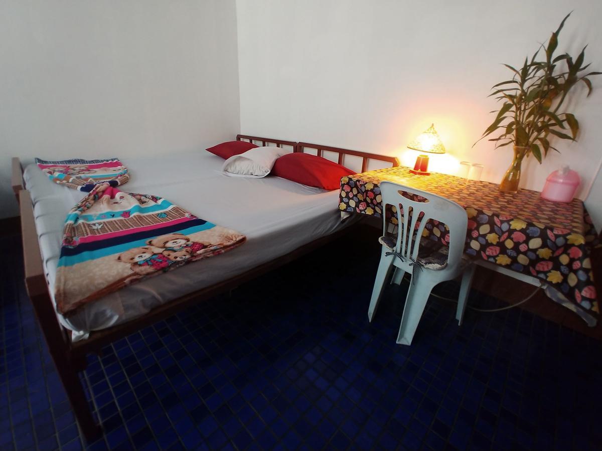 Prasuri Guest House Bangkok Bagian luar foto
