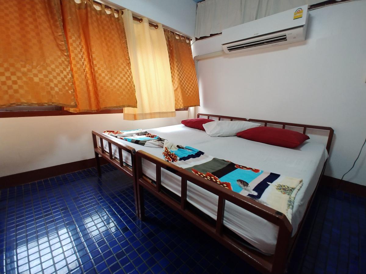 Prasuri Guest House Bangkok Bagian luar foto