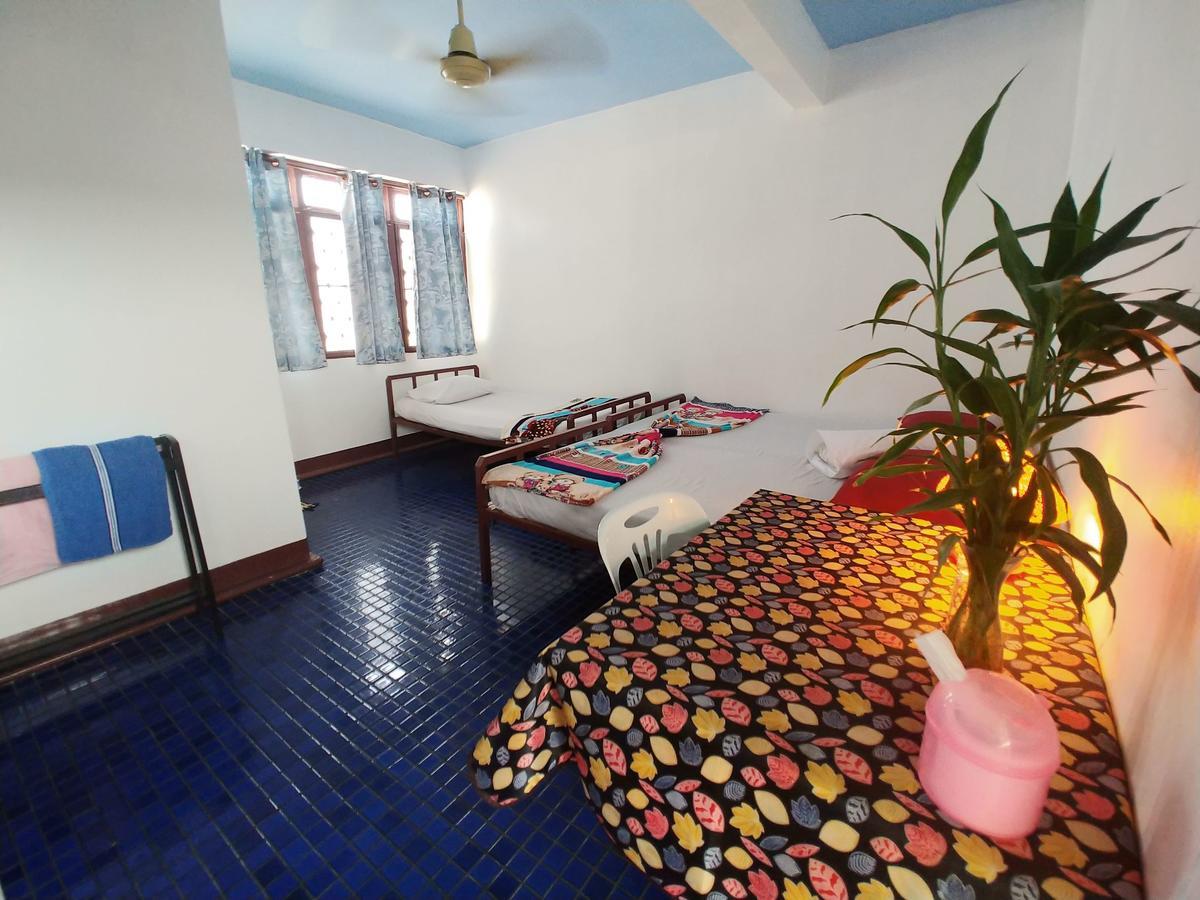 Prasuri Guest House Bangkok Bagian luar foto
