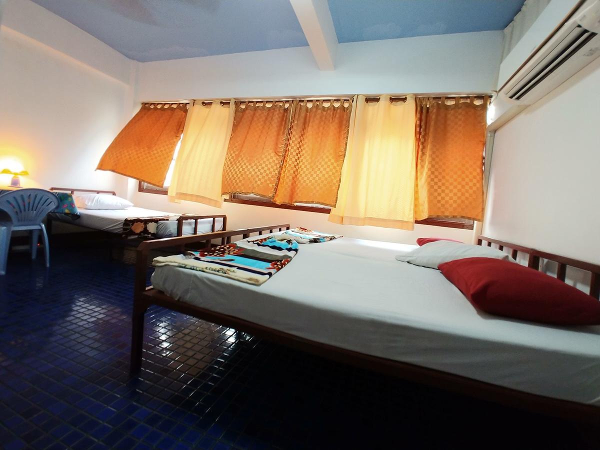 Prasuri Guest House Bangkok Bagian luar foto